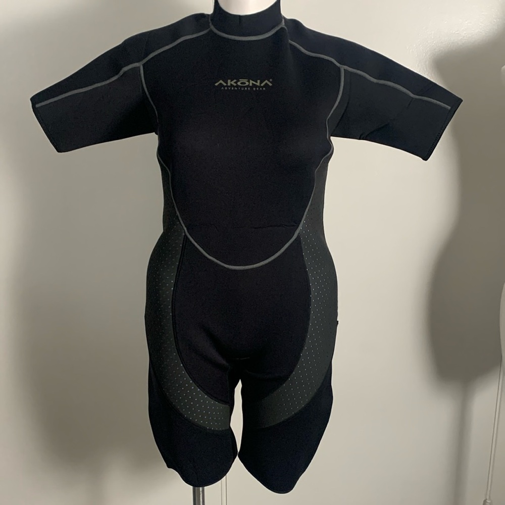 Akona Adventure Gear 3mm Wetsuit
